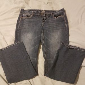 Maurices jeans